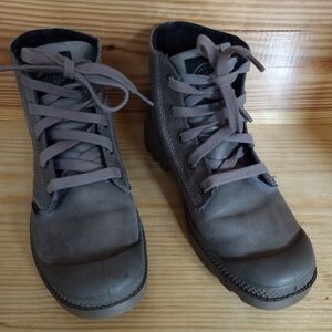 Stylish Gray Women's Palladium Boots